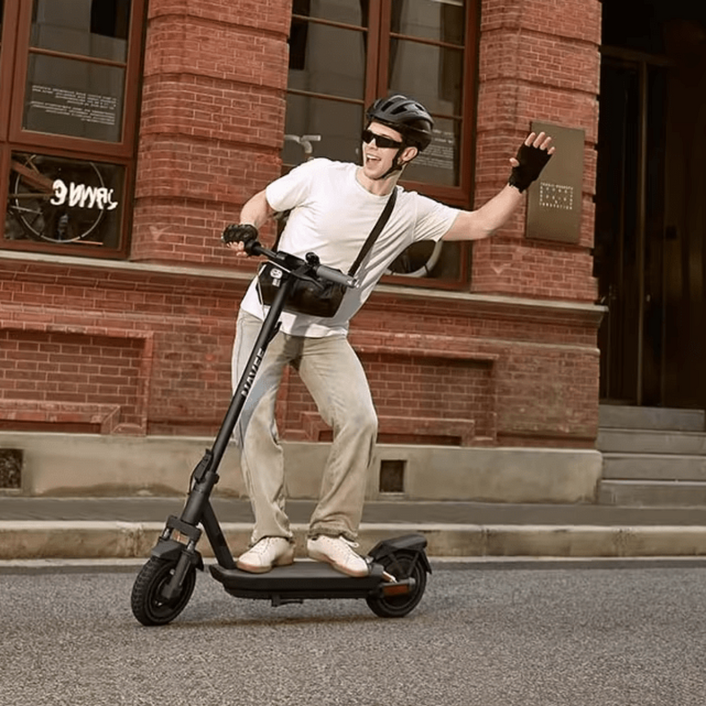 Trottinette Électrique Navee GT3